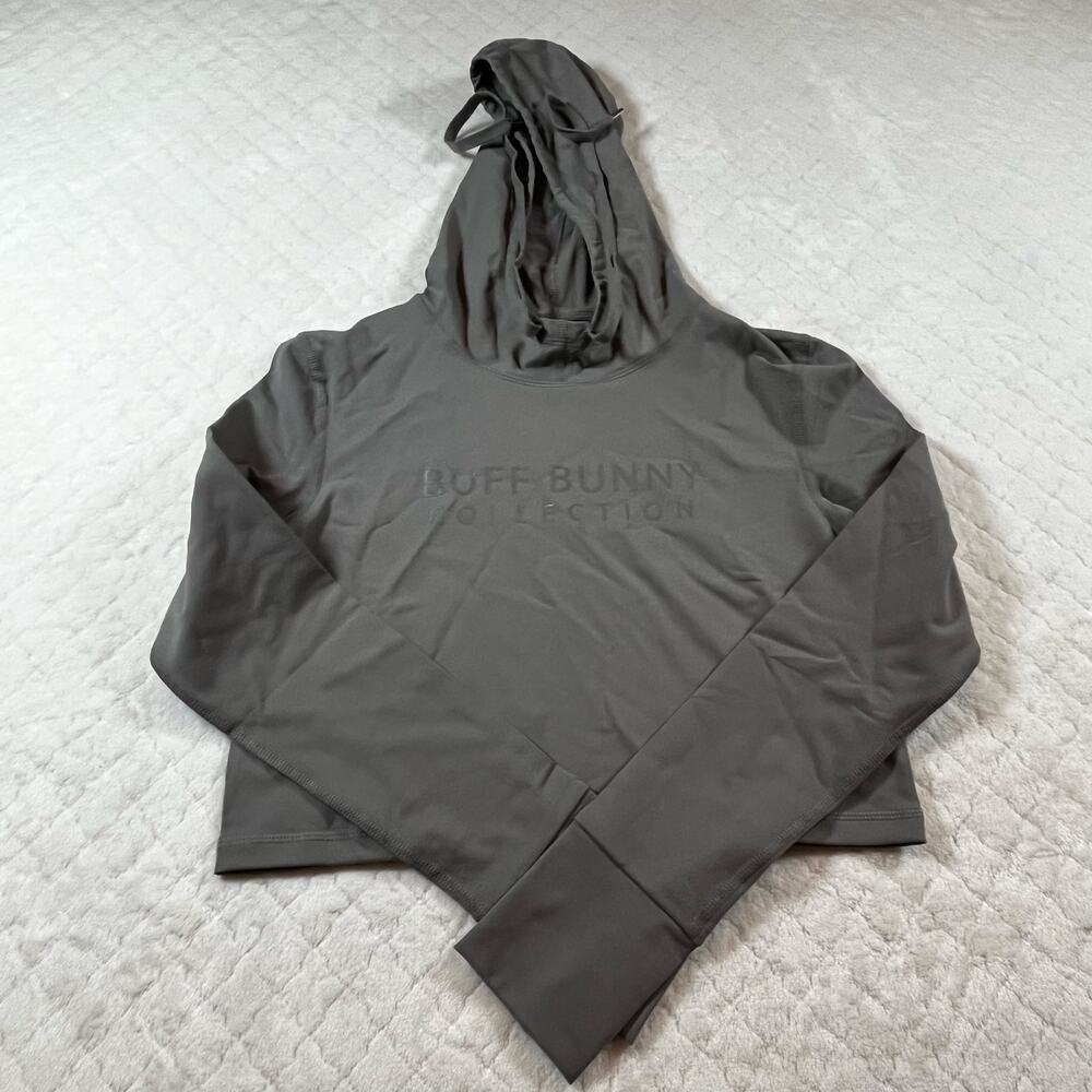 NWOT BuffBunny Cropped Hooded Pullover - size Medium - Gray